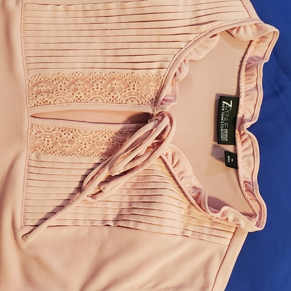 Blouse - Picture 2 of 2